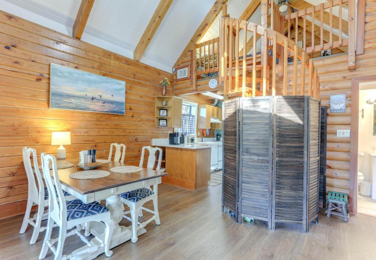 Okeechobee Cabin With Patio And Community Pool! Exterior photo